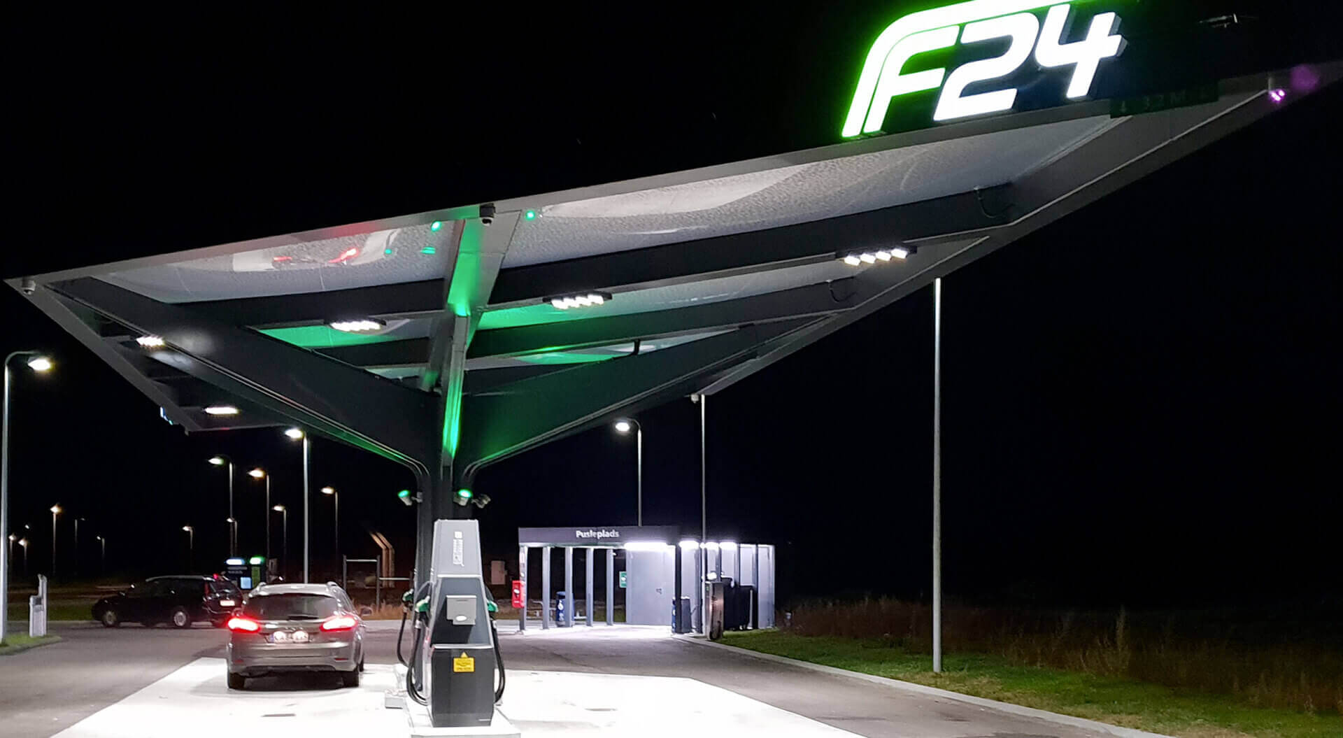 F24 Q8 Self Service Petrol Forecourt Benchmark, Contemporary Architecture, Canopy Design, Graphic Branding, Copenhagen Denmark 2018 - CampbellRigg Agency