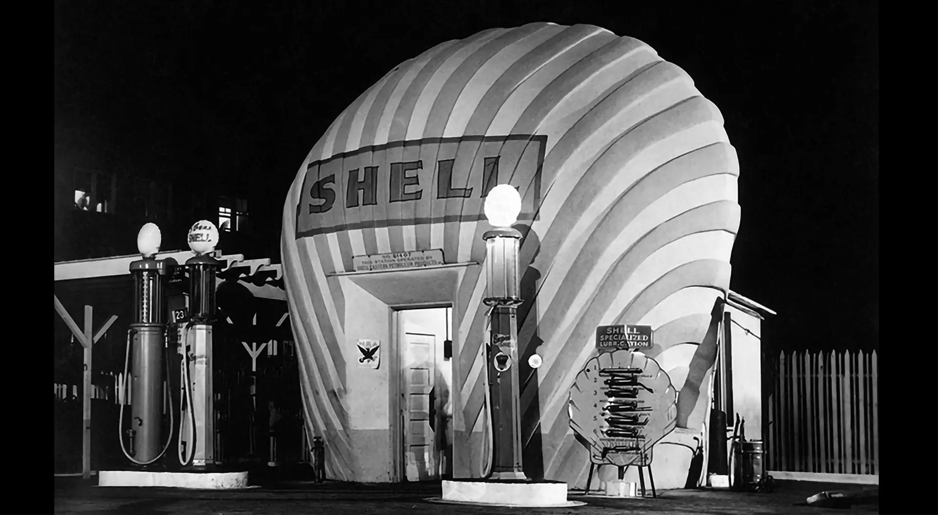 Shell Petrol Station Benchmark Icon Architecture, John Glenn and Bert Bennett, Winston-Salem, 1930’s - CampbellRigg Agency
